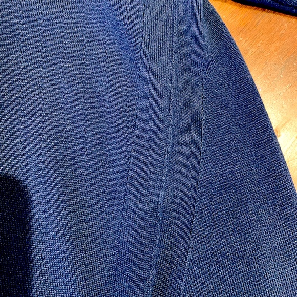 Jaeger wool blend dark navy sweater size medium - Picture 8 of 9